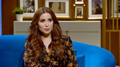 فشل زيجات الفنانين بسبب ظروف التصوير وأعيش قصة حب مع عملي.. أبرز تصريحات نسرين طافش مع عمرو الليثي