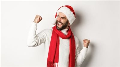 أفكار هدايا للرجال في رأس السنة.. 50 هدية رومانسية وفخمة ومجنونة 