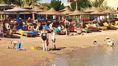 إقبال سياحي كبير على الغردقة بالتزامن مع احتفالات الكريسماس ورأس السنة | بث مباشر