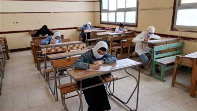 بعد دقائق من بدء الامتحان.. شاومينج يزعم نشر جميع إجابات امتحانات الشهادة الإعدادية بمختلف المحافظات| صور