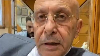 تاجر ذهب يعلق على الارتفاع الجنوني: الأسعار بتزيد كل 10 دقائق.. وبعض التجار وقفوا البيع بسبب الخساير | بث مباشر