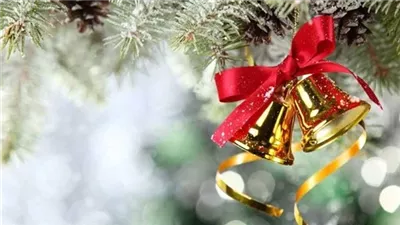 صغيرة الحجم ومنتشرة بين الأفرع.. سر وضع الأجراس على شجرة الكريسماس