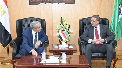 محافظ الفيوم يستقبل وزير التموين بديوان عام المحافظة