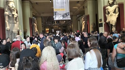 ذروة الموسم السياحي.. إقبال كبير من السائحين على زيارة الأماكن الأثرية بالقاهرة | صور 