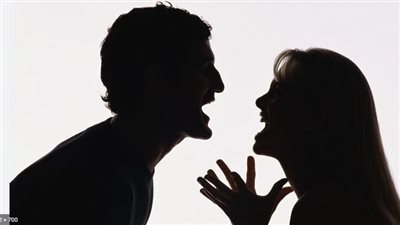 انتي شبشب في رجلي.. مروة ومحمود في محكمة الأسرة بسبب جملة مهينة