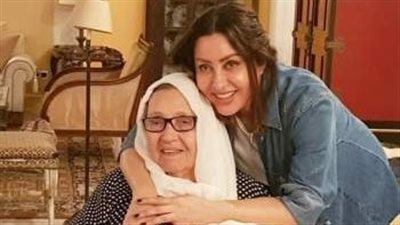 بتحبي الحياة والحياة بتحبك.. لطيفة تدعو لوالدتها بعد تعرضها لوعكة صحية شديدة|فيديو