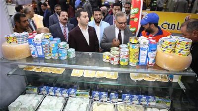 محافظ كفر الشيخ يتفقد معرض السلع الأساسية المخفضة في المنطقة اللوجستية