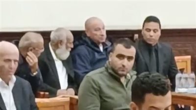 بحضور الخطيب ونجوم الكرة.. حسام البدري يتلقى العزاء في والدته بمسجد المشير | بث مباشر 