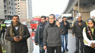 محافظ الغربية يشدد على استمرار عمليات سحب وتصريف مياه الأمطار من الشوارع والطرق |صور