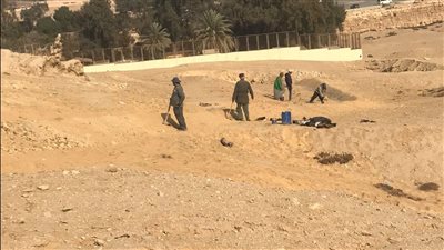 لدرء مخاطر المياه.. السياحة تتابع إجراءات مواجهة الأمطار خلال الشتاء بمنطقة الأهرامات | صور