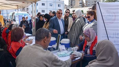 محافظ الإسكندرية يطلق قافلة طبية بمركز شباب الحرمين ضمن مبادرة 100 يوم صحة | صور