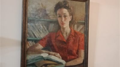 حفيد عميد الأدب العربي يفجر مفاجأة حول صورة والدته بمتحف طه حسين|خاص