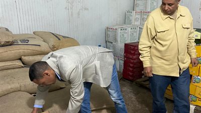 تموين الإسكندرية: ضبط مصنع يبيع مواد غذائية مجهولة المصدر ببرج العرب