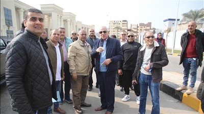 محافظ الجيزة يتفقد نسب أعمال طلاء العقارات المحيطة لمحطة قطارات الصعيد ببشتيل