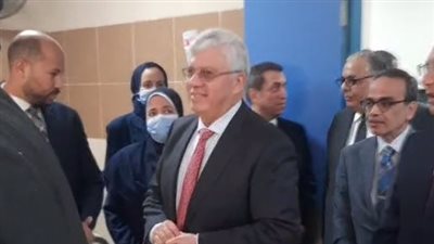 وزير التعليم العالي يصل إلى جامعة المنيا لافتتاح منشآت طبية جديدة | بث مباشر