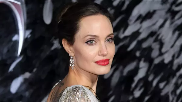 أنجلينا جولي