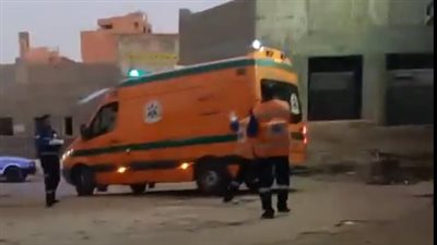 من بينهم أجانب.. تفاصيل إصابة 11 شخصًا إثر تصادم سيارتين على صحراوي قنا| بث مباشر 