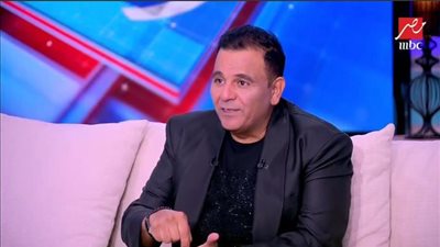 محمد فؤاد يوجه رسالة للسيدات: اوعي تحكي حاجة بينك وبين جوزك لأبوكي