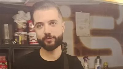 قصة كفاح معيد يعمل بائع فريسكا بالبحيرة: بروح الجامعة الصبح وببيع الفريسكا بليل | بث مباشر