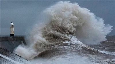 التحذيرات الصفراء.. أمطار غزيرة ورياح بسرعة 75 ميلا تضرب بريطانيا ليلة 2024 