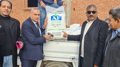 ضبط 200 شيكارة كيماوي مدعم قبل بيعها في السوق السوداء بالبحيرة