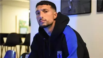 وسام أبو علي يصل القاهرة استعدادا للانضمام لـ الأهلي