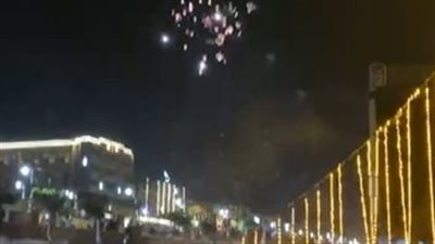 بتوزيع الهدايا من بابا نويل والألعاب النارية..الأقصر تستقبل العام الجديد 