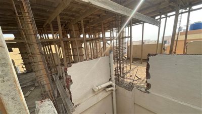 جهازا القاهرة الجديدة وبدر يزيلان مخالفات البناء ويتخذان الإجراءات القانونية