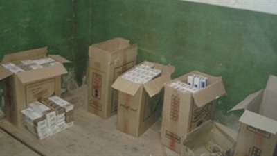 ضبط كميات من سجائر متنوعة دون مستندات بمخزن في طوخ
