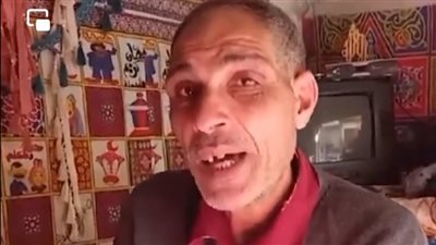 مسن من ذوي الهمم يستغيث لفصله من عمله: ظروف تعبي السبب ومش عارف أصرف على بنتي | فيديو