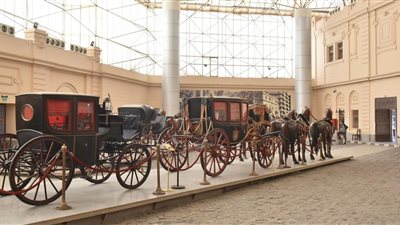 الآثار تفتتح معرضا أثريا مؤقتا بمتحف المركبات الملكية لقطع مهداة من المجر | صور 