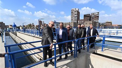 الأكبر في الجيزة.. وزير الإسكان يتفقد محطة تنقية مياه الشرب بإمبابة 