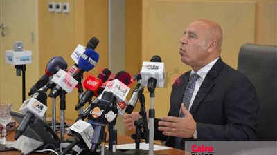 وزير النقل يحتد على مستثمر بسبب منصة سياحة اليخوت: أنت مسمعتش عنها أصلا