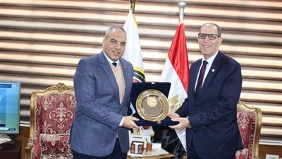 رئيسا هيئتي تعاونيات البناء والنيابة الإدارية يبحثان آفاق التعاون المشترك