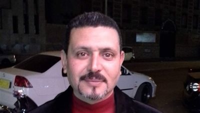 شهيد لقمة العيش.. الآلاف يشيعون جثمان شاب سقط من سقالة بالطابق السابع ببورسعيد| صور 