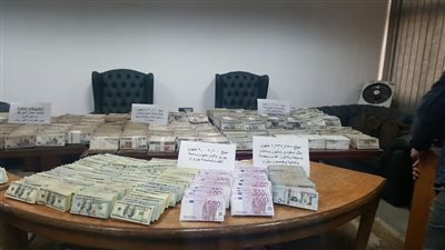 عقود فلل وشقق VIP.. ماذا وجدت الرقابة بمنزل محمد رشدي المتهم برشوة الجمارك؟ | خاص