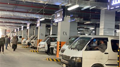 مكون من 3 طوابق ويسع 3 آلاف سيارة.. افتتاح الموقف النموذجي الجديد بشارع جسر السويس 