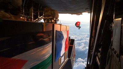  الرئاسة الفرنسية: سلاحا الجو الفرنسي والأردني يسقطان مساعدات طبية عاجلة في غزة 