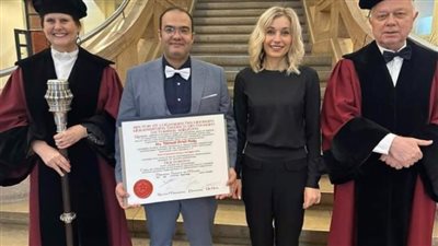 أول مصري.. طبيب يحصل على الدكتوراه من ماسترخت في الطب النفسي والأعصاب