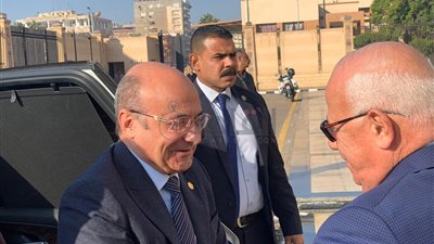 وزير العدل يصل إلى بورسعيد لإجراء جولة تفقدية | صور