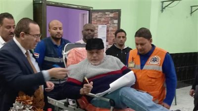 الحكومة تبرز جهودها في نقل مواطنين أصحاب أمراض إلى لجان انتخابات الرئاسة