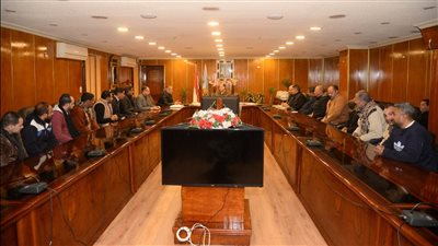 محافظ أسيوط يوجه بسرعة الانتهاء من إزالة الإشغالات ونقل الباعة الجائلين إلى الأسواق المخصصة