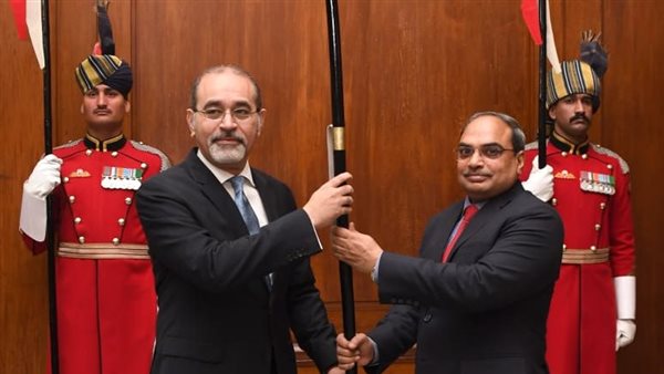 جانب من التسليم