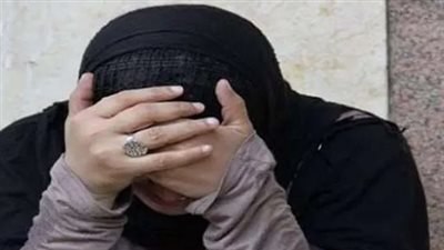 المتهمة بإنهاء حياة شقيقتها في المعصرة تمثل الجريمة | بث مباشر