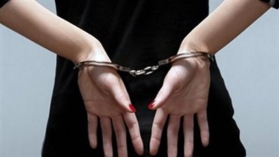 القبض على شقيقة مطرب شعبي شهير.. وتفاصيل ضبط صاحب شركة يونيفرسال بالجيزة | بث مباشر