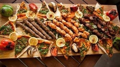 وكيل الأوقاف الأسبق عن حملة مقاطعة مطاعم السوريين: ناس في قمة الأدب ولم نر منهم إلا خيرًا