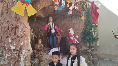 العيد فرحة.. أجواء احتفالية بكاتدرائية الأنبا شنودة بالغردقة تزامنًا مع عيد الميلاد المجيد| صور