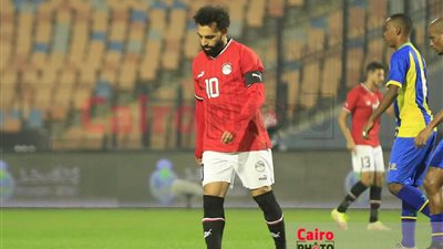 سفير مصر في كوت ديفوار: صعب عودة محمد صلاح لصفوف المنتخب بعد قرار سفره إلى إنجلترا