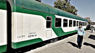 الجمعة.. توقف تطبيق حجز قطارات النوم