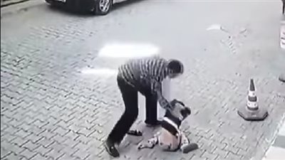 القبض على أب تعدى على ابنته لإجبارها على التسول بقصر النيل